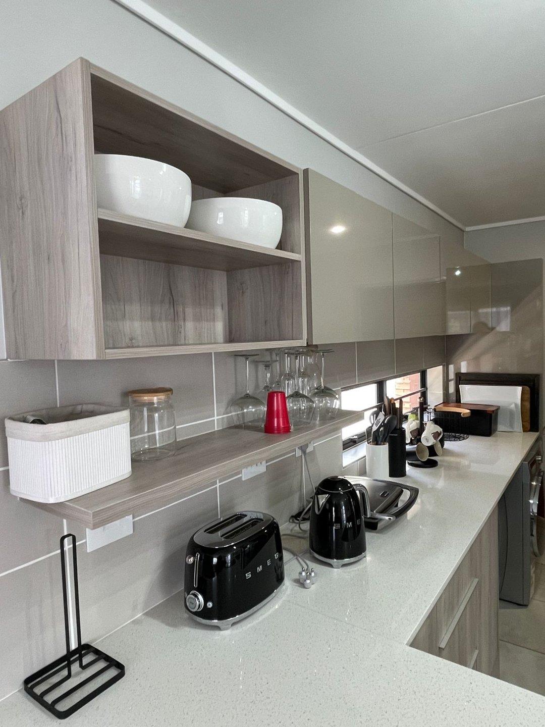 3 Bedroom House to rent in Thatch Hill Estate Falcon Street, Rua Vista P24113923732