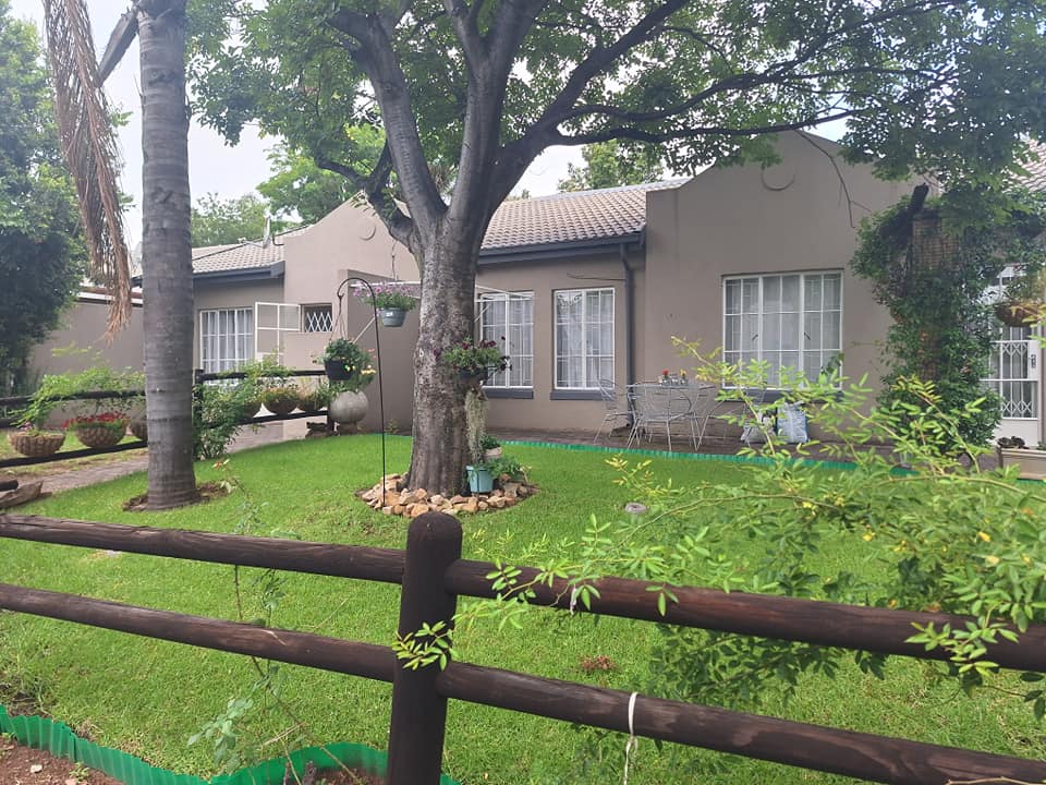 Lynnwood Glen Property Property and houses for sale in Lynnwood Glen