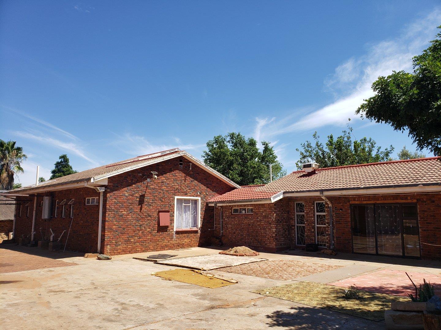 5 Bedroom House for sale in Warrenton P24113924947