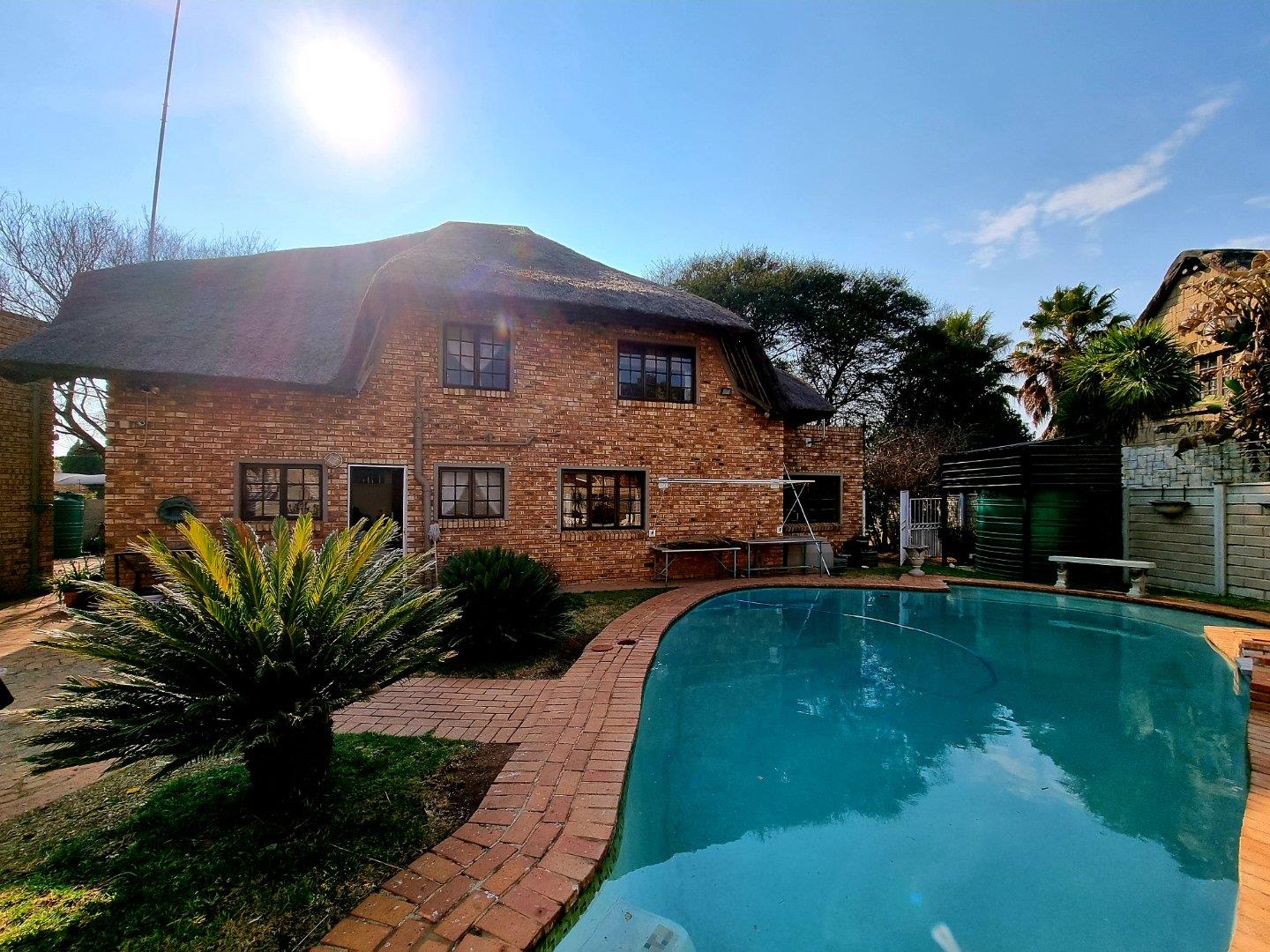 3 Bedroom House for sale in Eike Park 18 Con Joubert Street P24