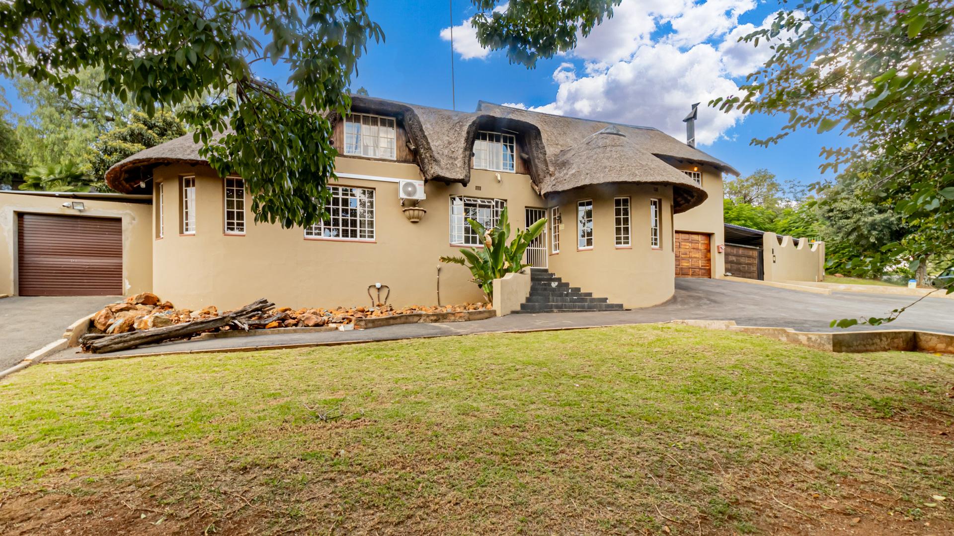 4 Bedroom House for sale in Kibler Park 2 Carol Road P24113850594