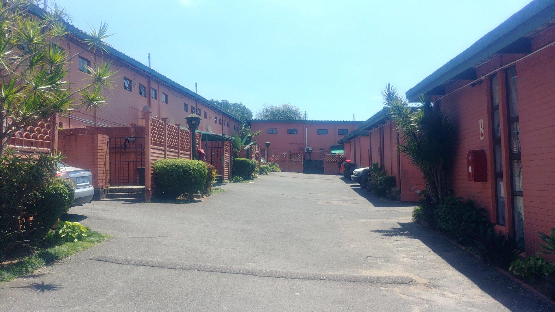 2 Bedroom Townhouse for sale in Fields Hill P24113927570