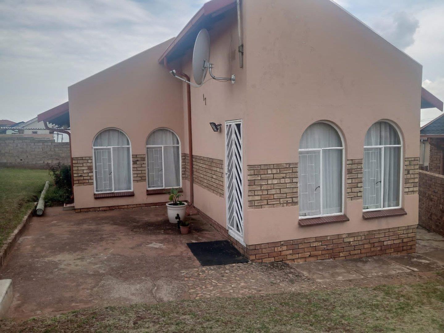 Kagiso, Krugersdorp Property Property and houses for sale in Kagiso