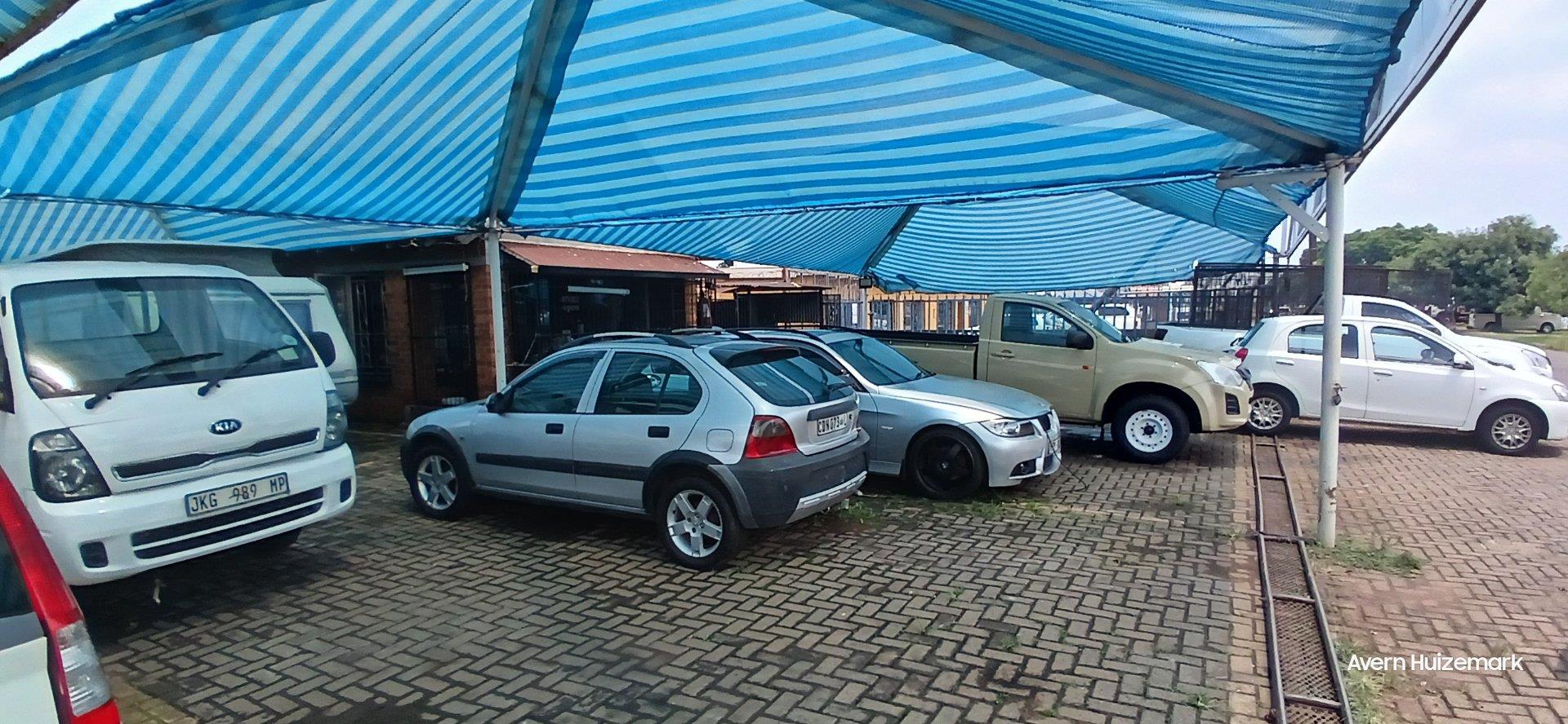 Commercial property for sale in Witbank Ext 8 P24113929649