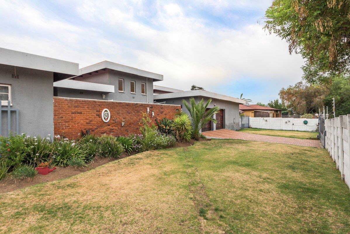 3 Bedroom House for sale in Edenvale Central 82 16th Avenue