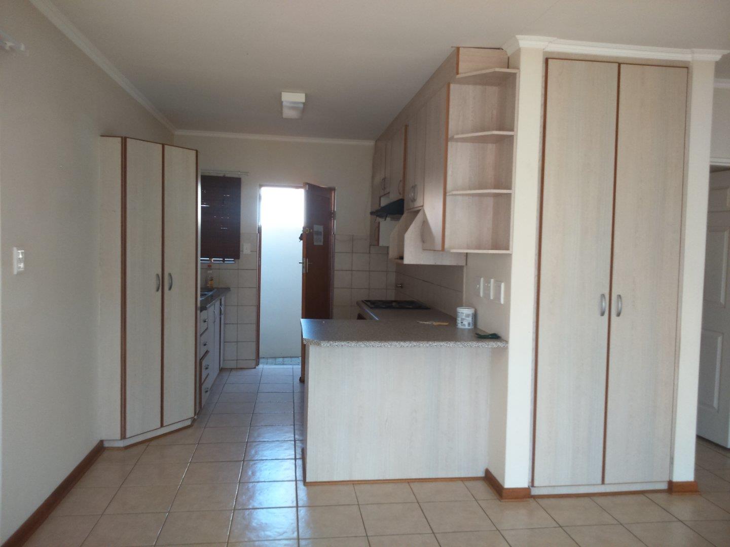 Hillside, Bloemfontein Property Townhouses to rent in Hillside