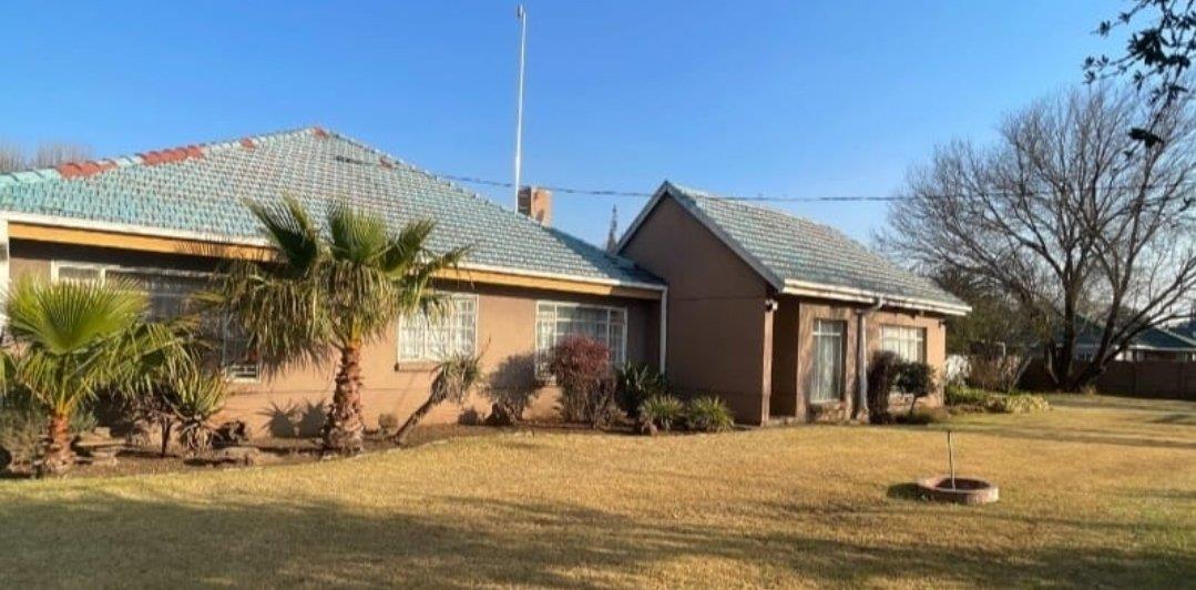 3 Bedroom House for sale in Peacehaven P24113931152