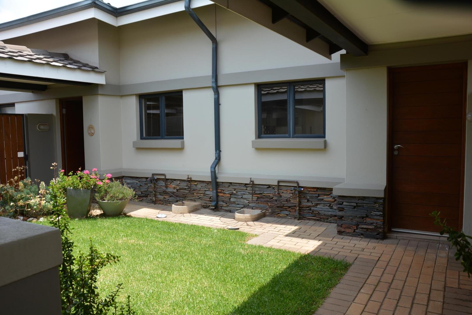 1 Bedroom Apartment / flat for sale in Eastlands Mature Lifestyle