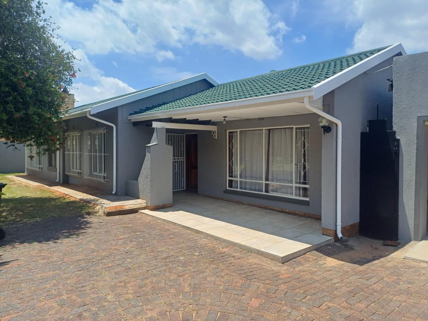 Albemarle Ext 2 Property Property and houses for sale in Albemarle