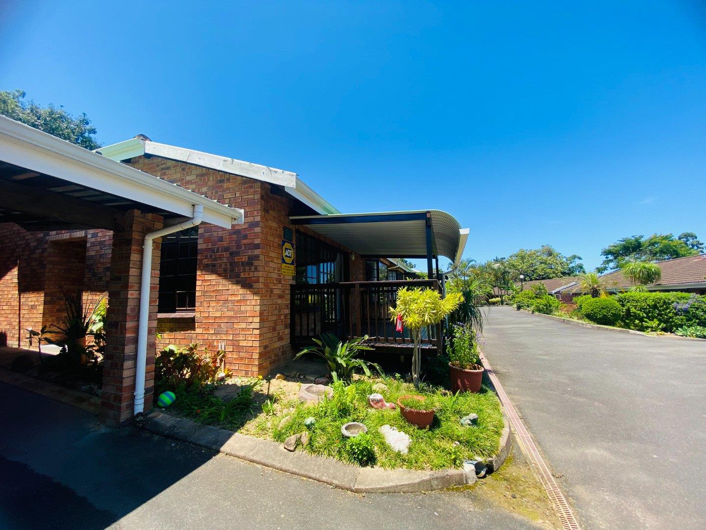 2 Bedroom Townhouse for sale in Margate 9 Canterbury Drive P24