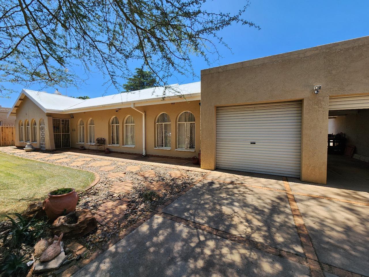 3 Bedroom House for sale in Carters Glen P24113931995