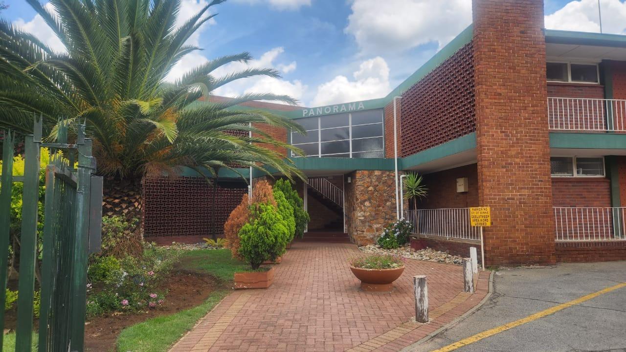 2 Bedroom Apartment / flat for sale in Greenhills 1 Panorama, 4