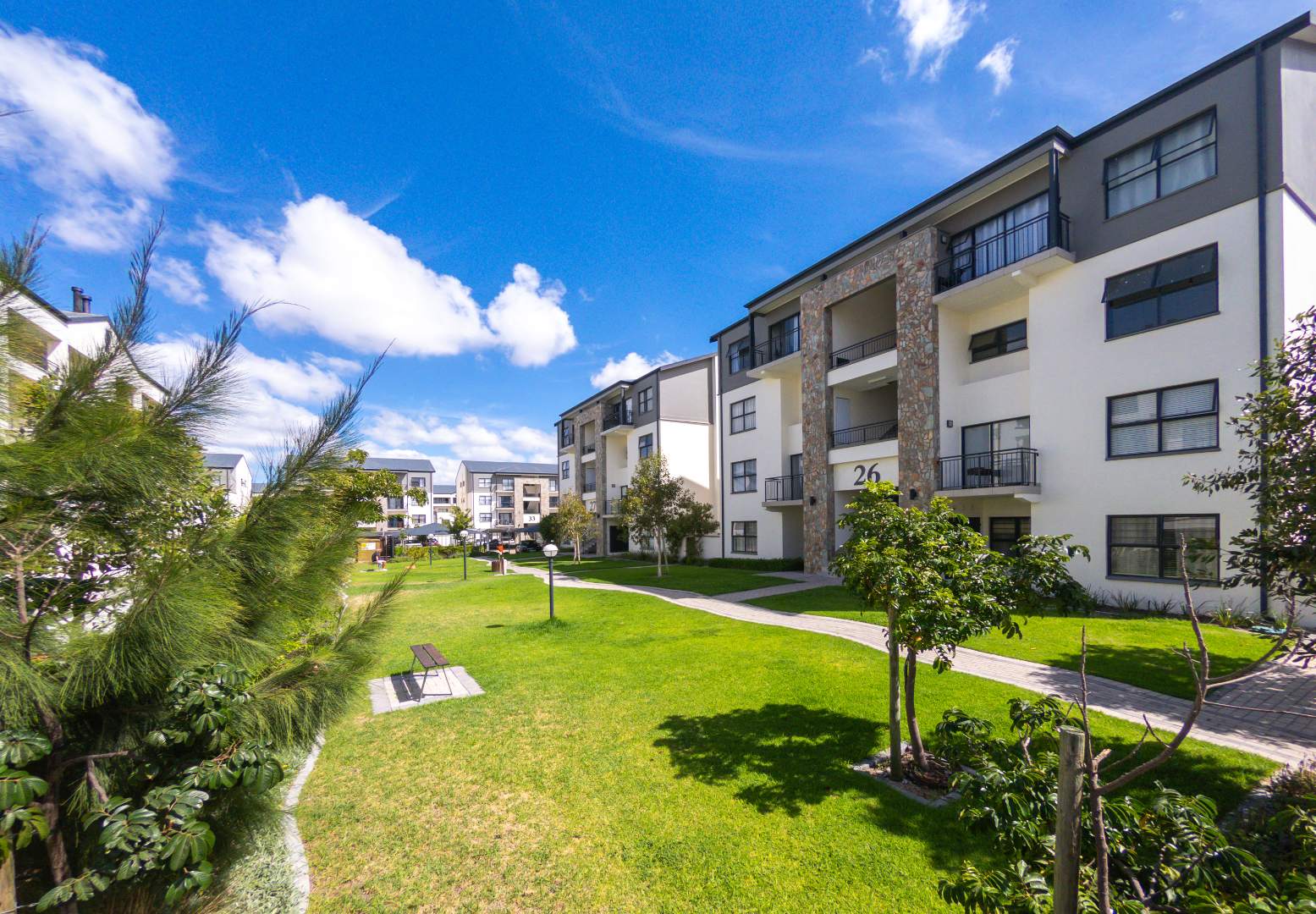 Apartments / flats for sale in Somerset West Somerset West Property