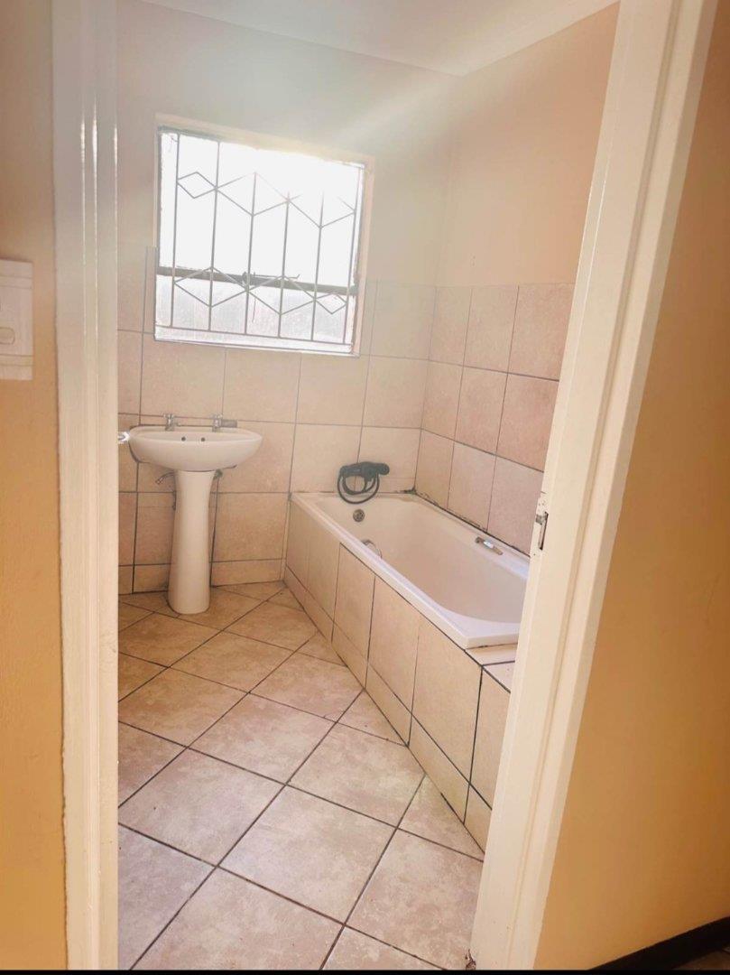 Clayville Property Apartments / flats to rent in Clayville