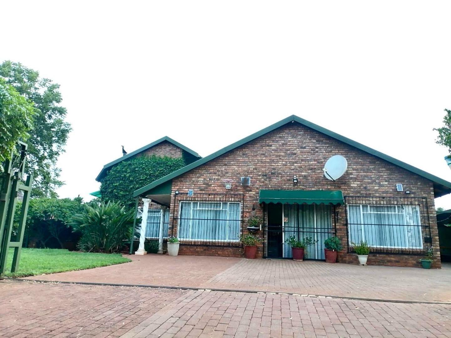 3 Bedroom House for sale in Clarina P24113933577