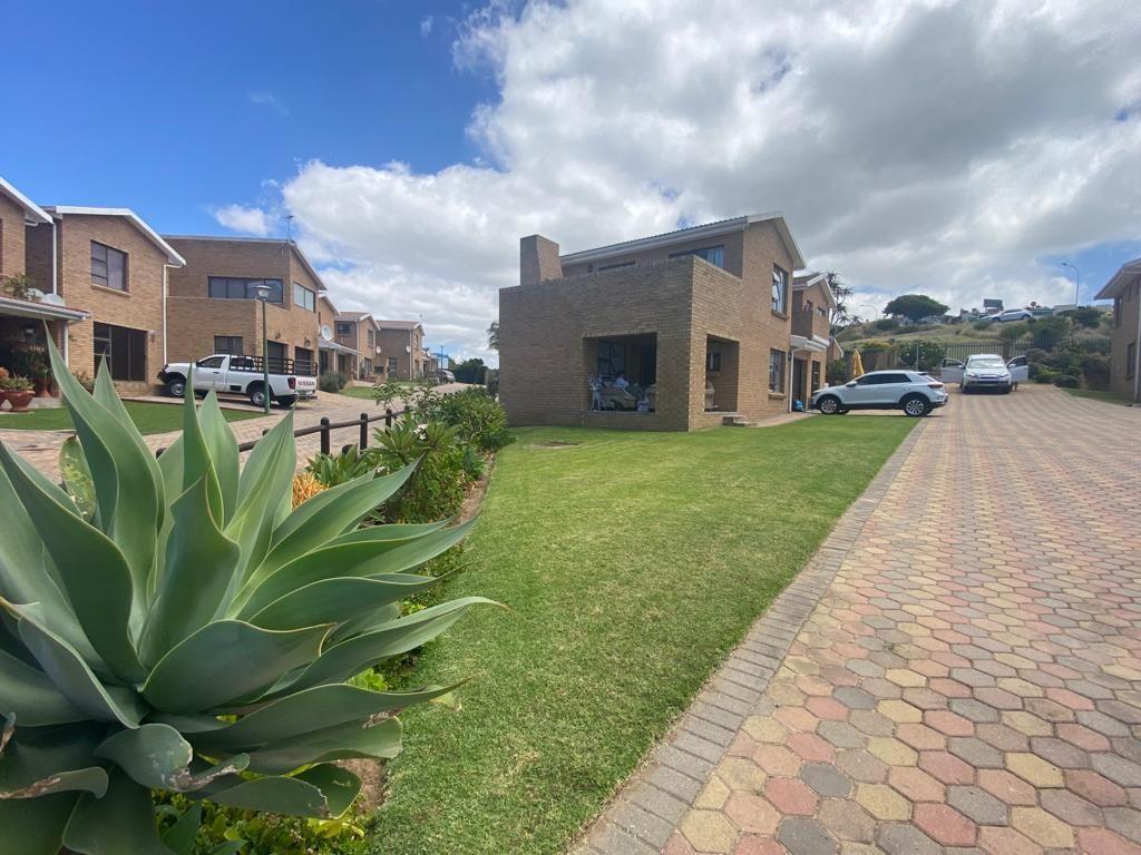 Hartenbos Heuwels Property Property and houses for sale in Hartenbos