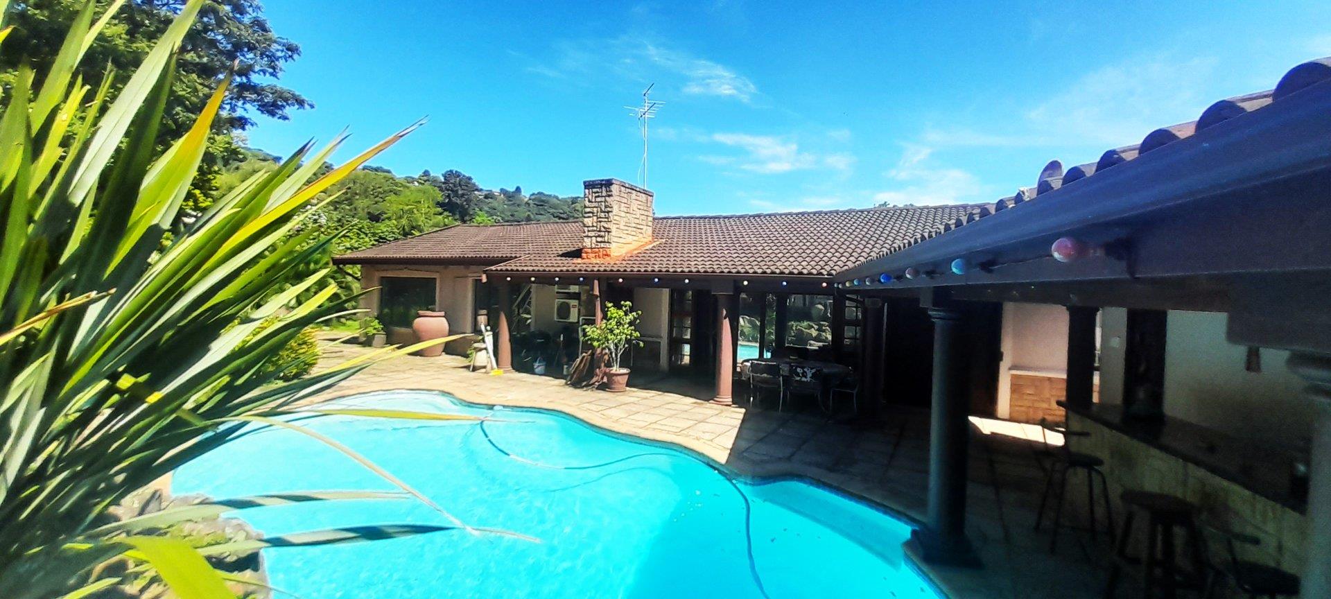 3 Bedroom House for sale in Cowies Hill Park P24113934496