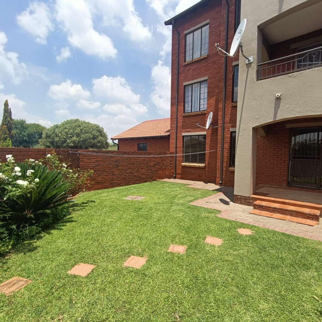 2 Bedroom Apartment / flat for sale in Eco Park Estate 6 Lemonwood Street P24113935428