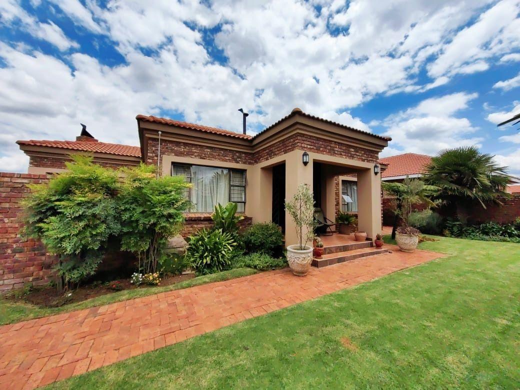 3 Bedroom House for sale in Baillie Park P24113937117