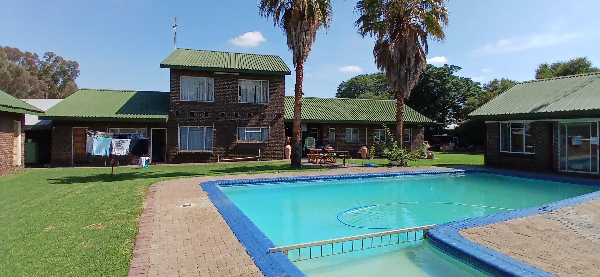 4 Bedroom House for sale in Riversdale P24113937742