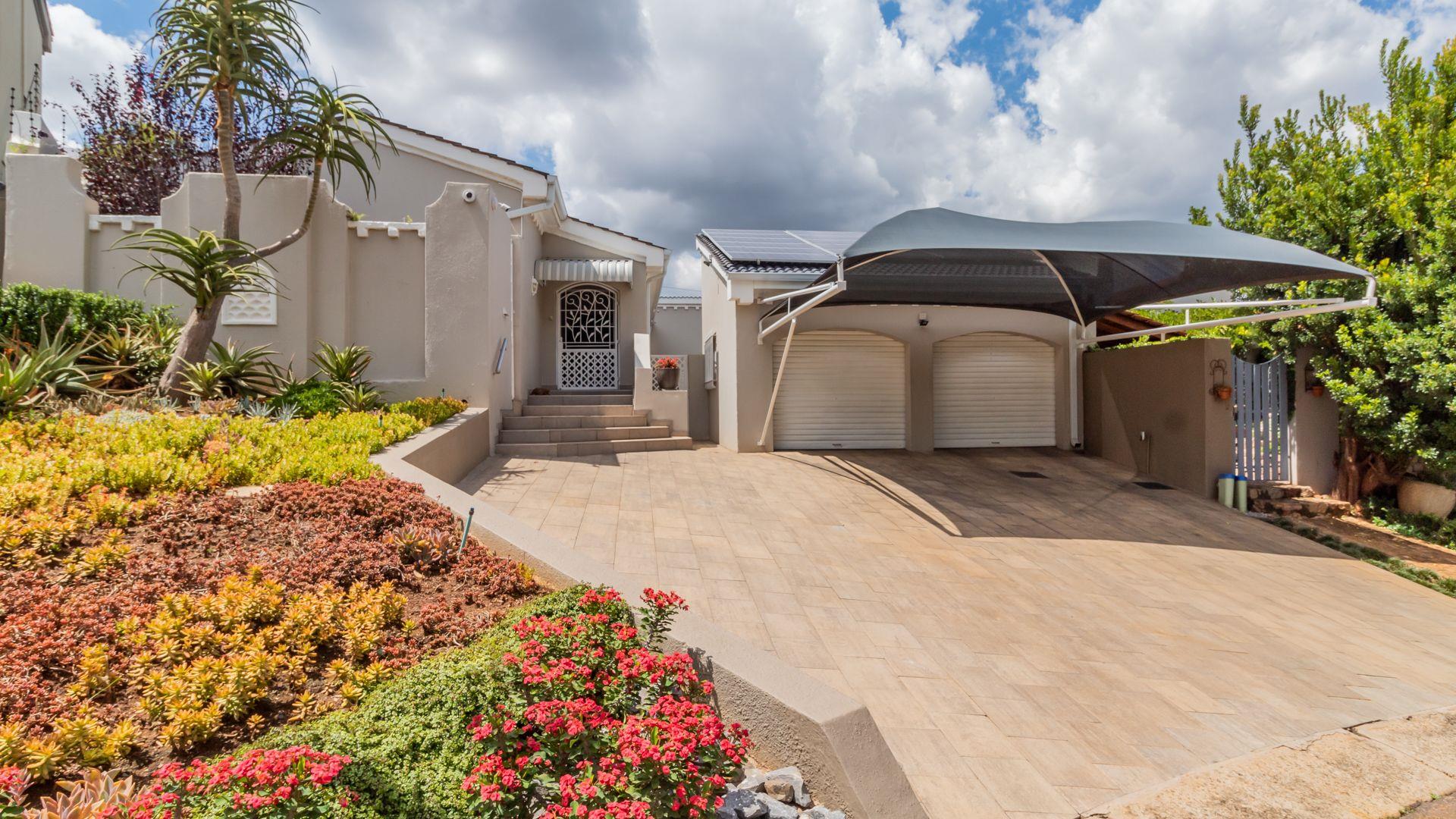 Lynnwood Glen Property Property and houses for sale in Lynnwood Glen