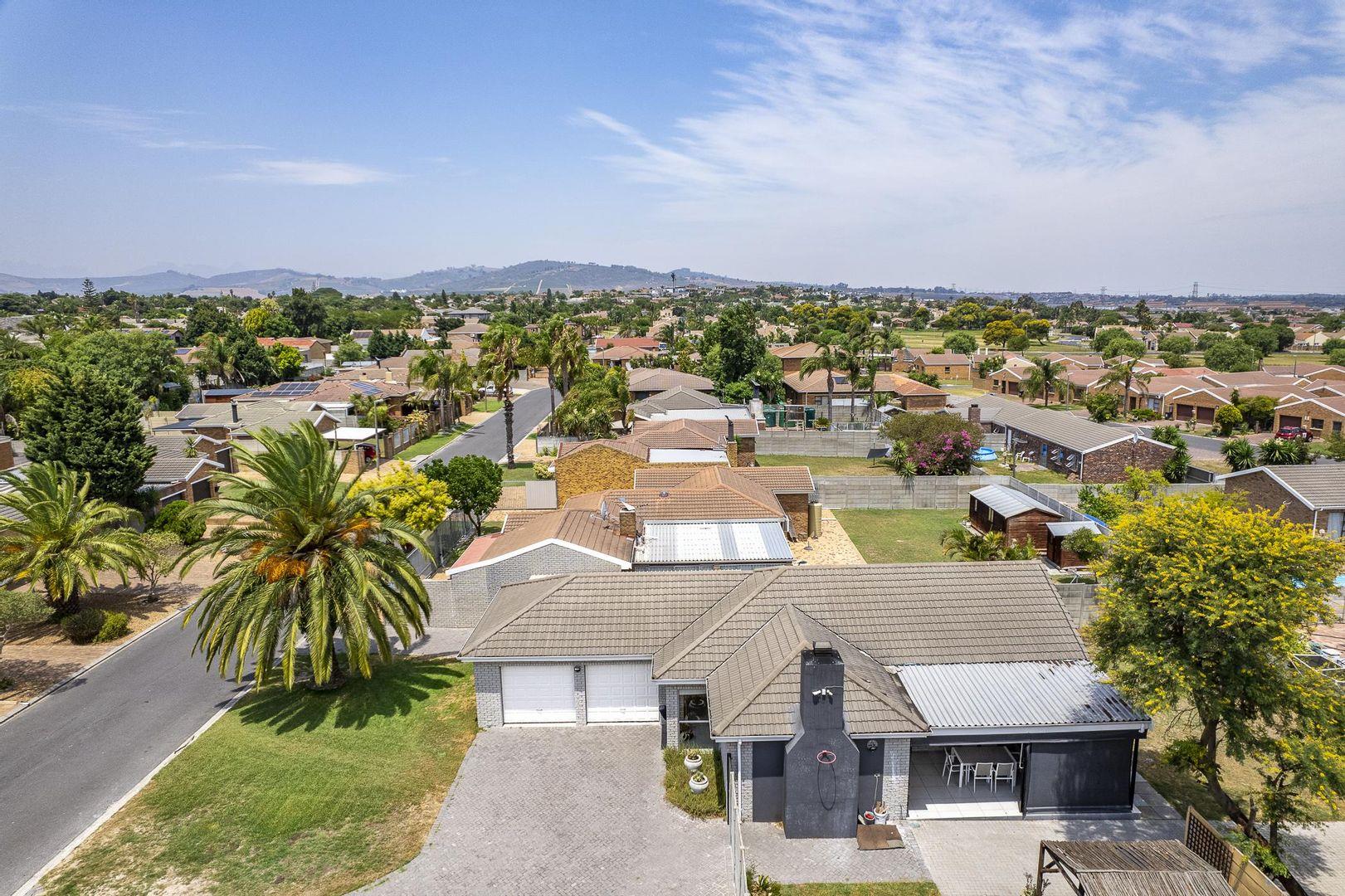 3 Bedroom House for sale in De Oude Spruit 43 Karoobos P24113938549