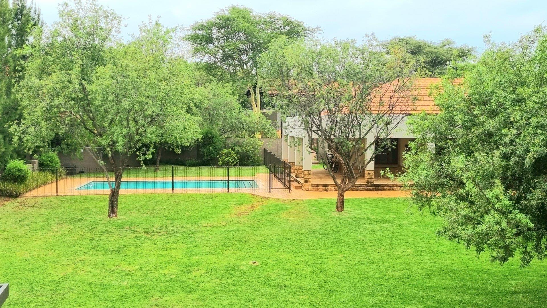 3 Bedroom Townhouse for sale in Carlswald A4125 Crowthorne Village