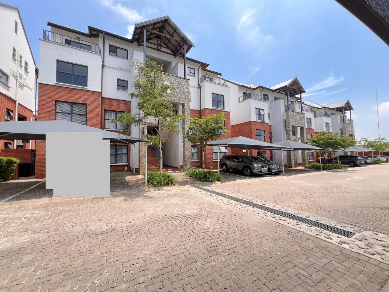 2 Bedroom Apartment / flat for sale in Greenstone Crest 101