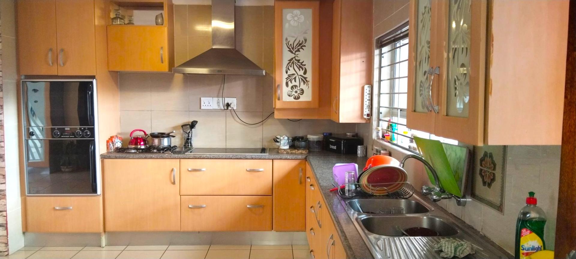 4 Bedroom House for sale in Lenasia Ext 1 157 Sunbird Street P24