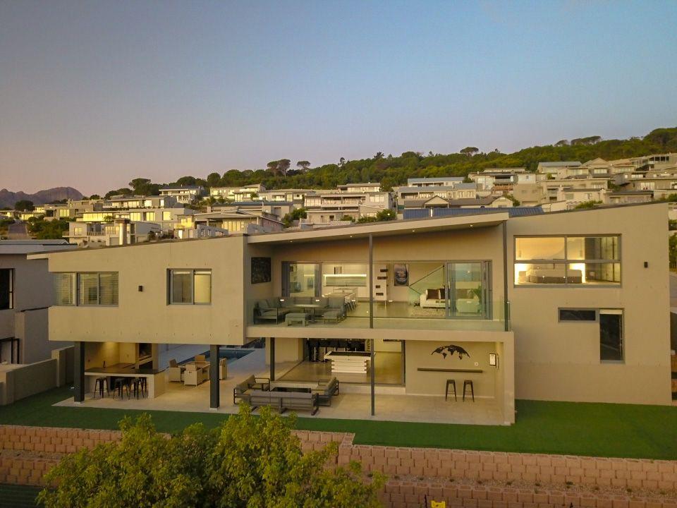 3 Bedroom House for sale in Fairhaven Country Estate P24113940176