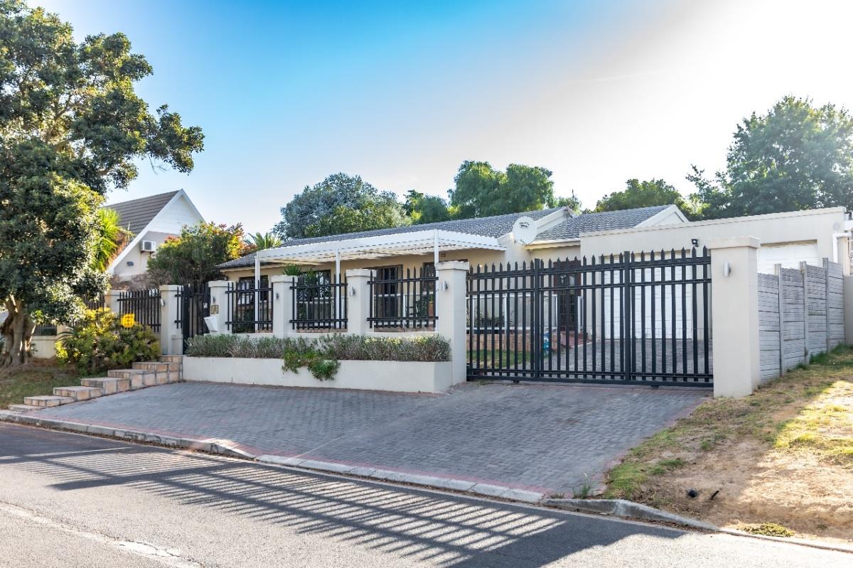 4 Bedroom House for sale in Langeberg Ridge 13 Ridge Road P24113940334