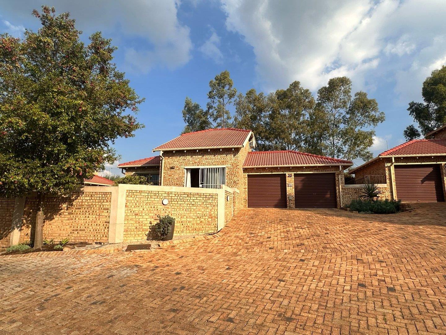 Honeydew Manor Property Property and houses for sale in Honeydew