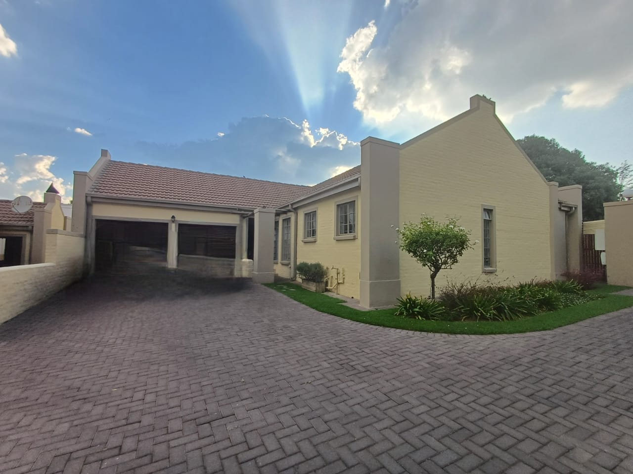 3 Bedroom House for sale in Heidelberg Central P24113945310