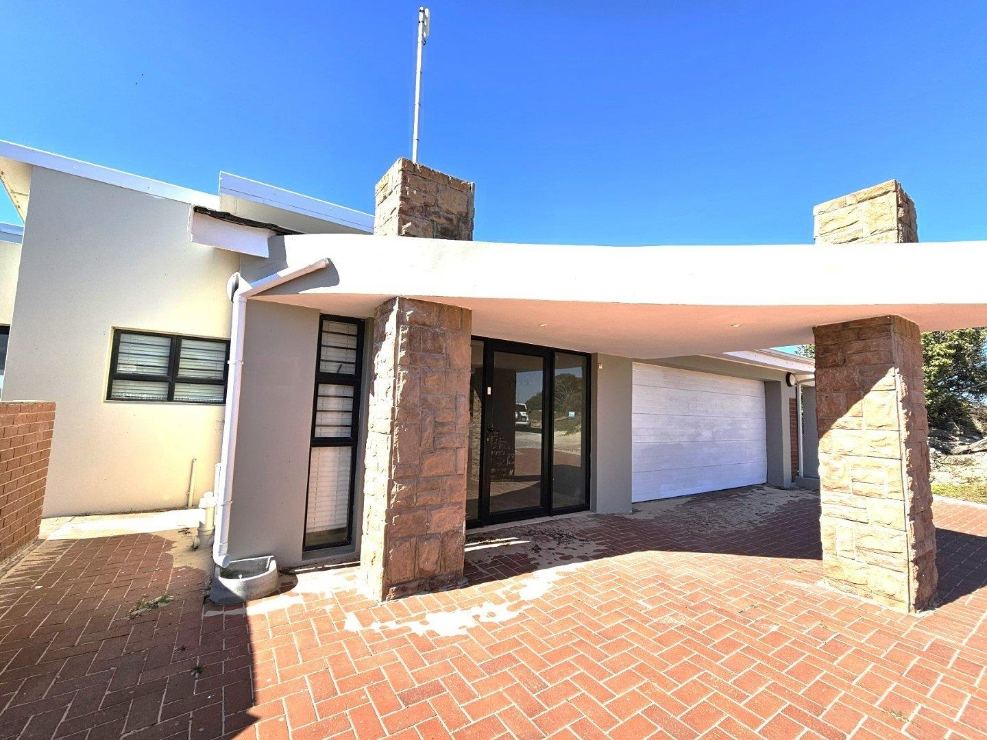 6 Bedroom House for sale in Paradise Beach P24113941444