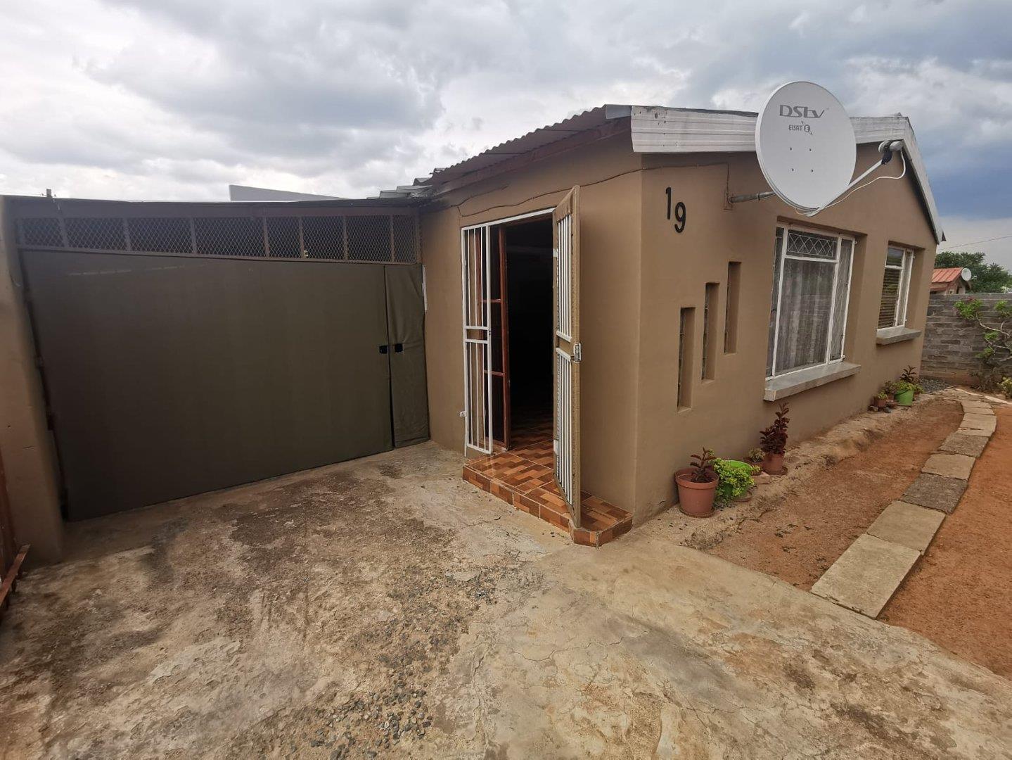 Roodepan Property Property and houses for sale in Roodepan