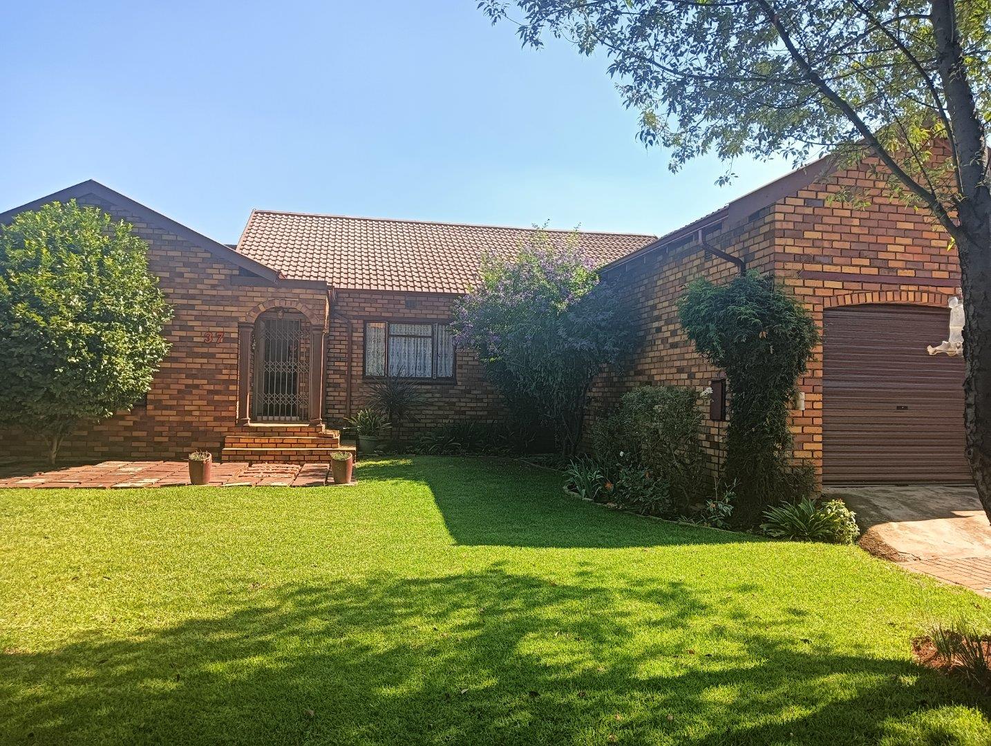 Elspark Property Property and houses for sale in Elspark