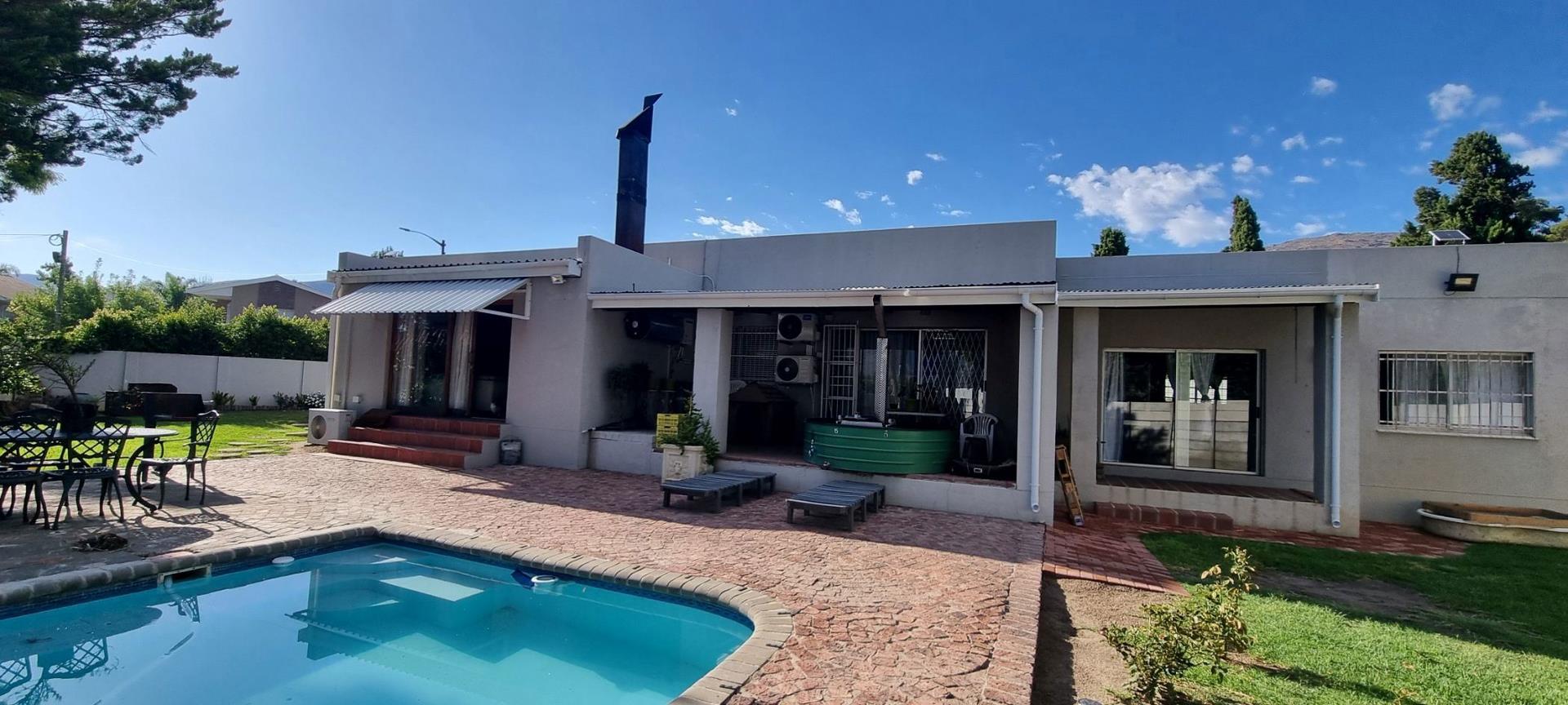 3 Bedroom House for sale in De Doorns P24113946618