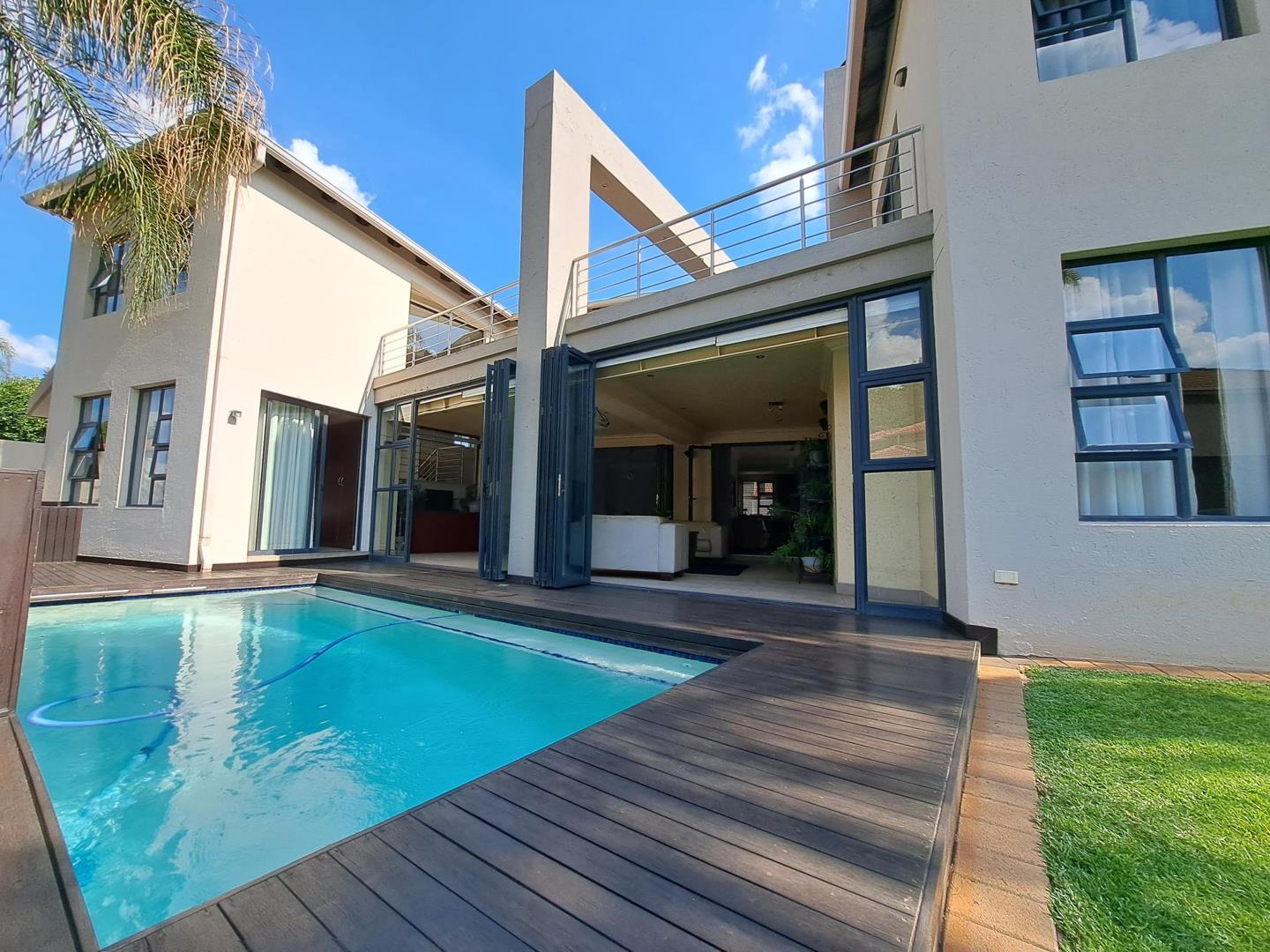 5 Bedroom House for sale in Moreleta Park P24113946628