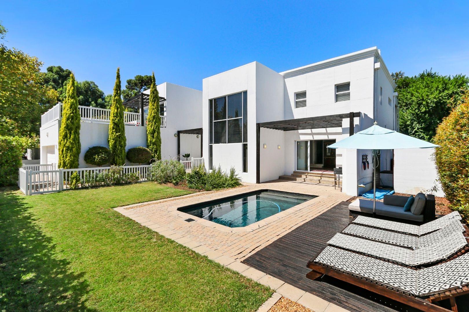 3 Bedroom House to rent in Erinvale Golf Estate 3 Family Break Away