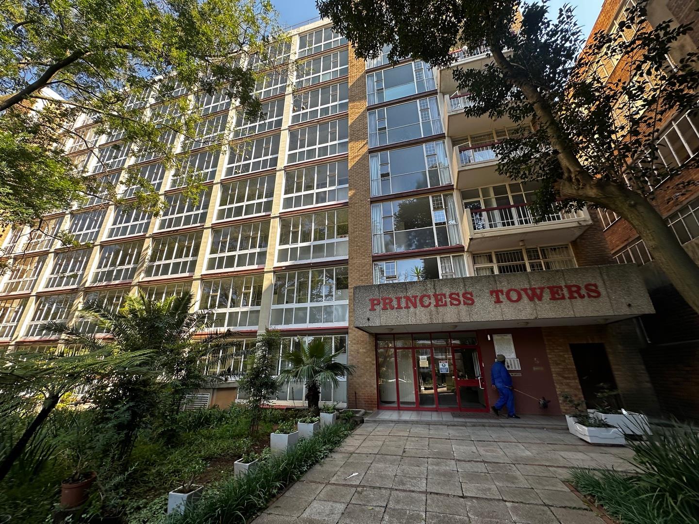 3 Bedroom Apartment / flat for sale in Parktown P24113946746