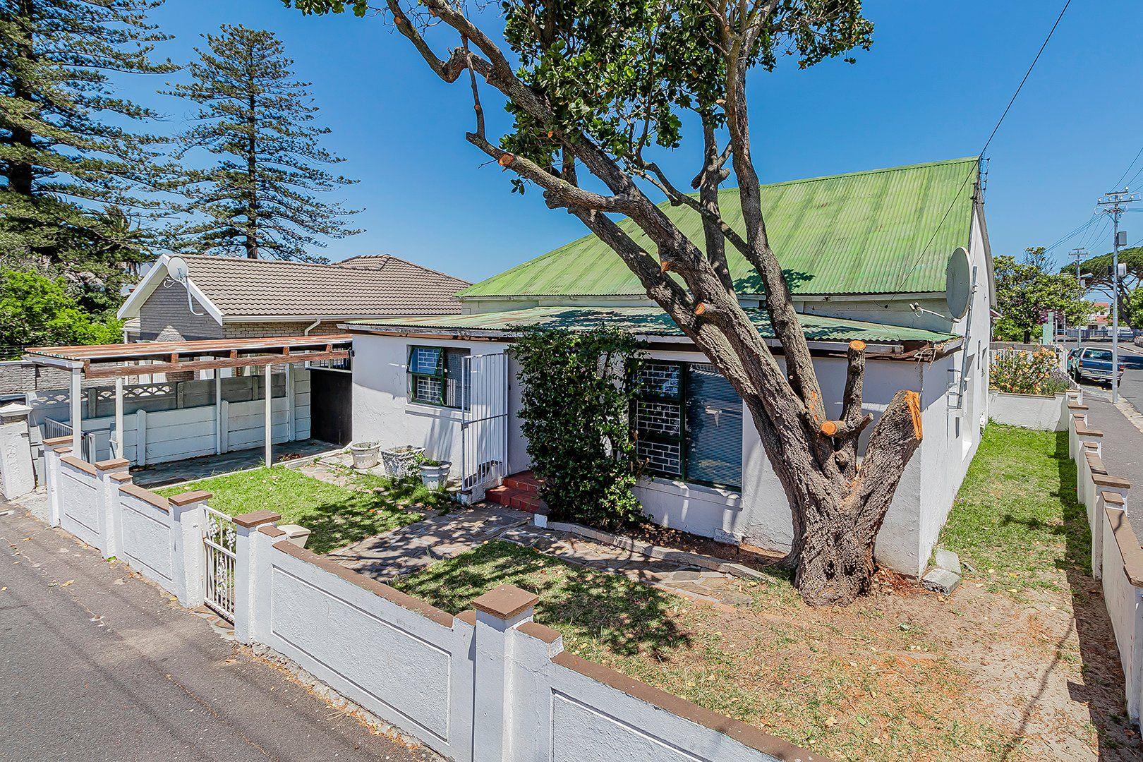 Wynberg, Cape Town Property Houses for sale in Wynberg, Cape Town