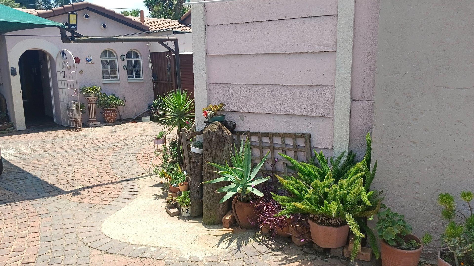 3 Bedroom House for sale in Huntingdon P24113891890