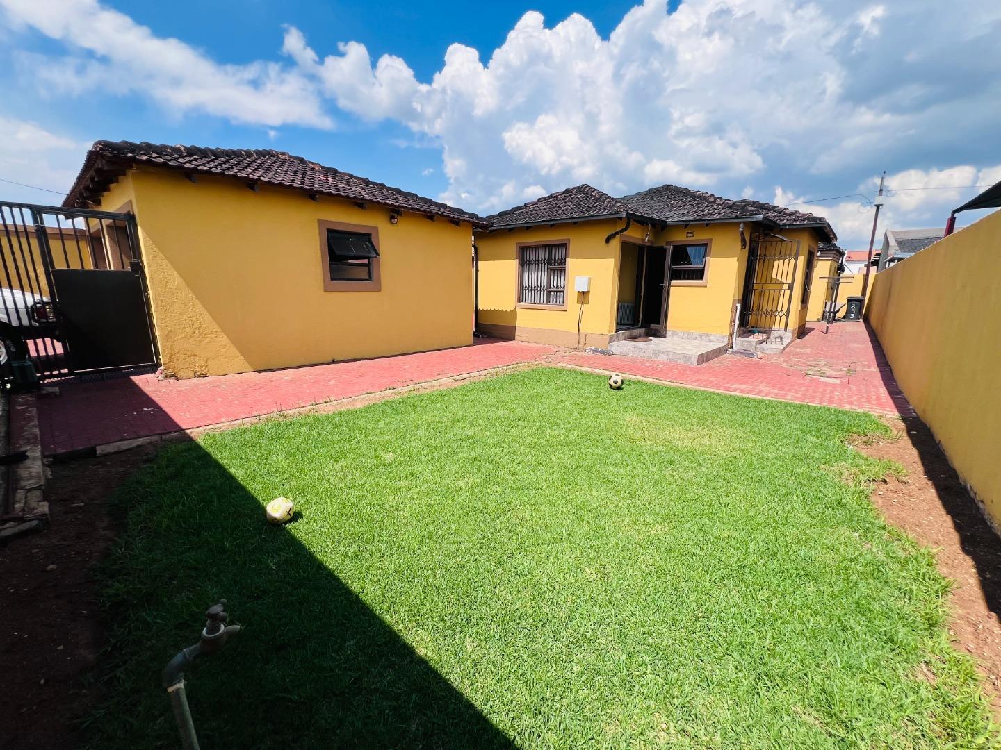 Alveda Property Property and houses for sale in Alveda