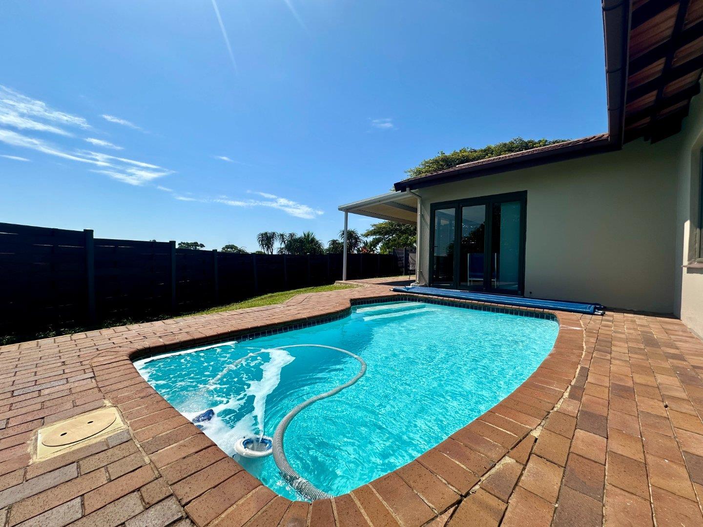 3 Bedroom Townhouse for sale in Ballito Central P24113951882