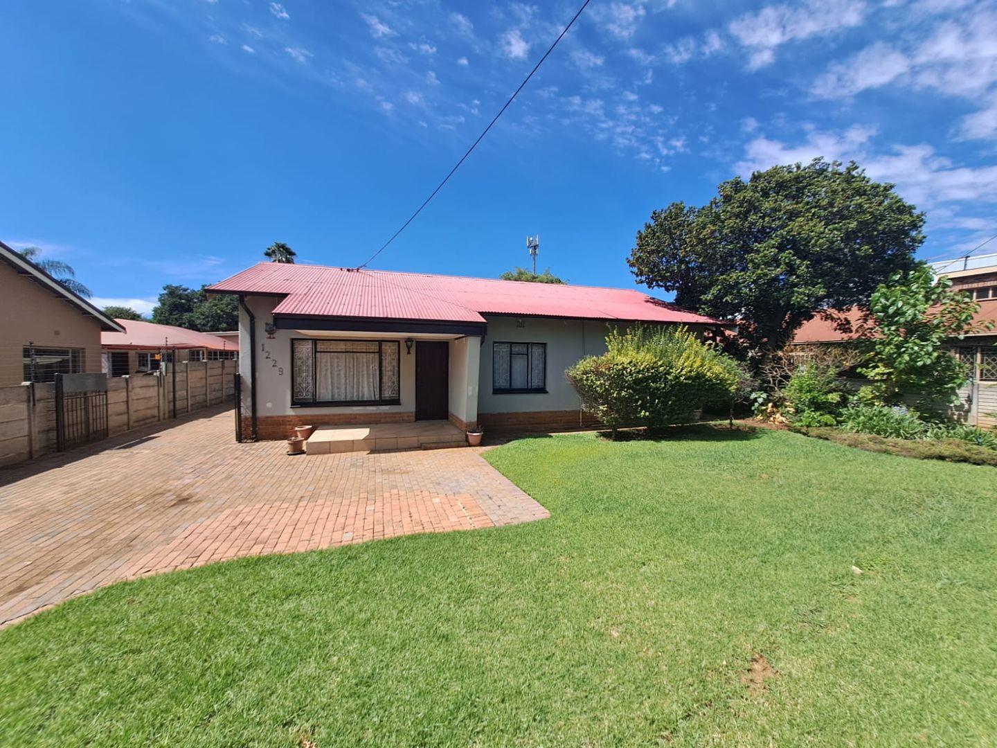 3 Bedroom House to rent in Booysens P24113952751