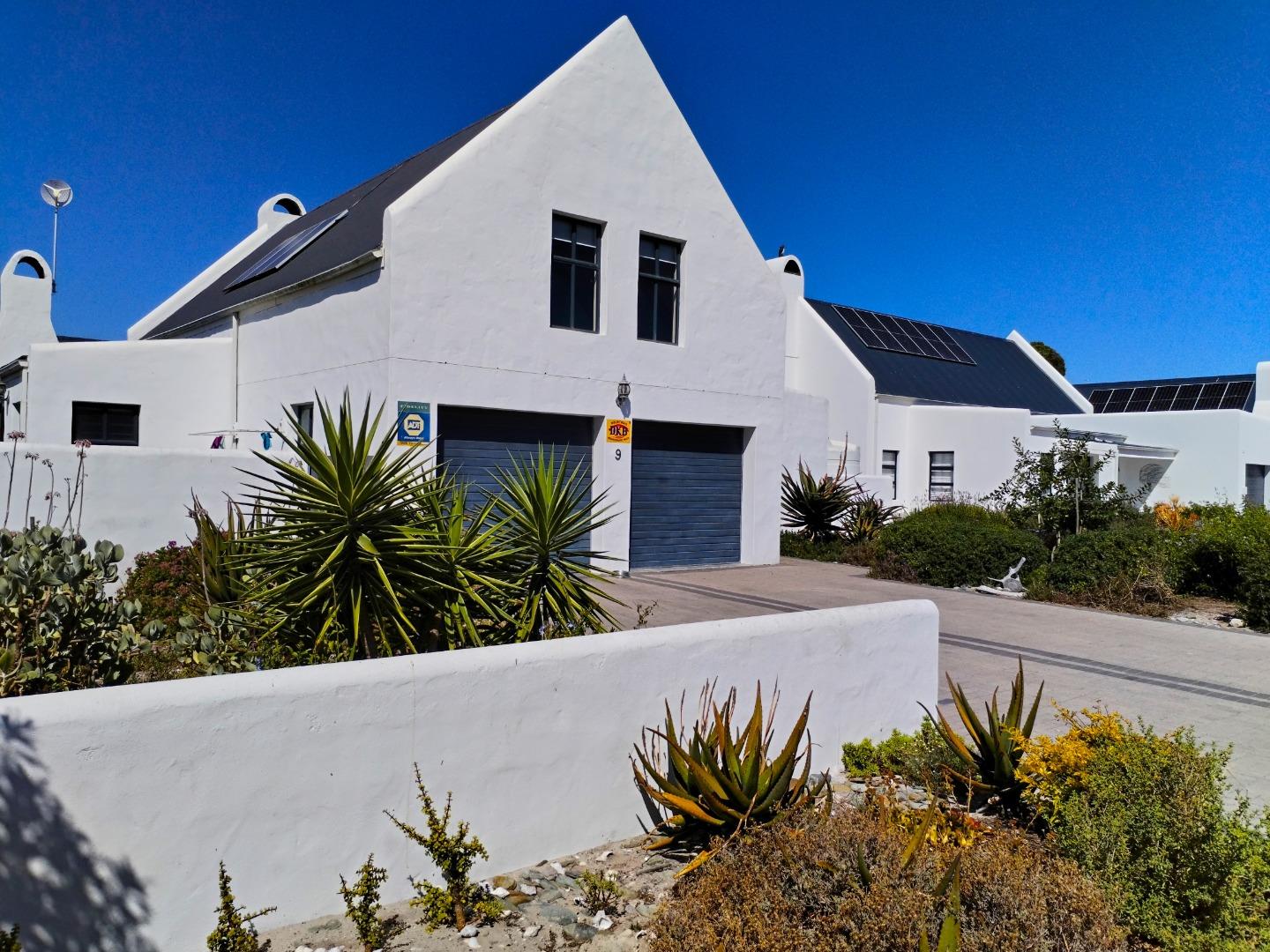 3 Bedroom House for sale in Dwarskersbos 9 Lapgoed Street P24113955364