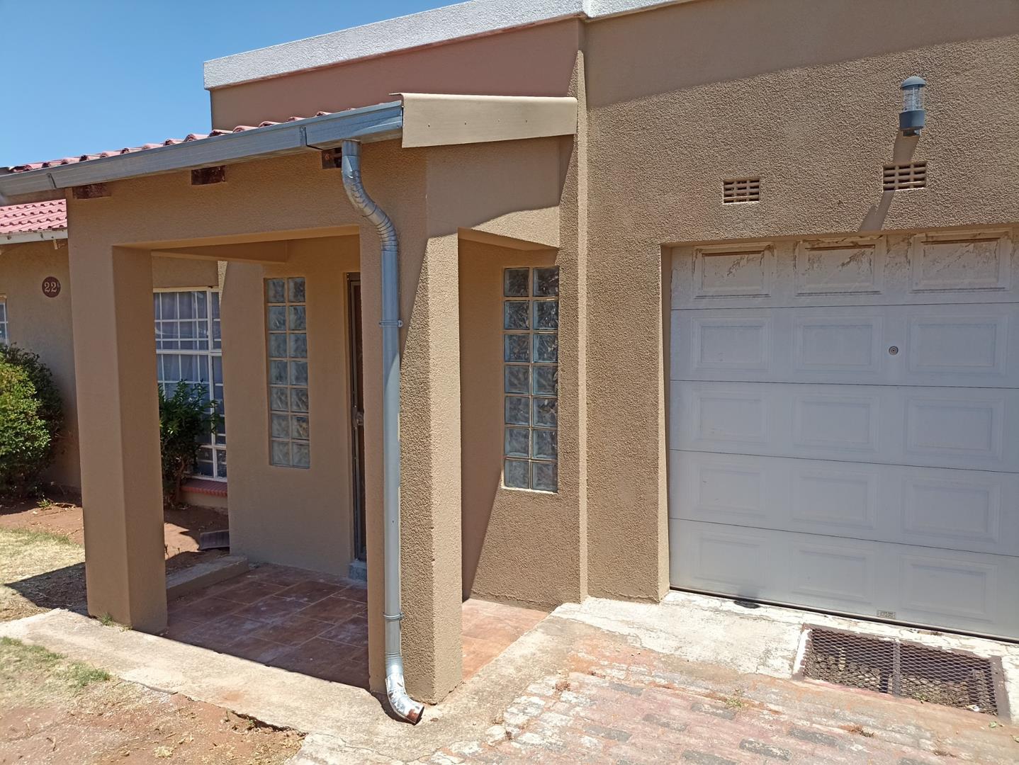 3 Bedroom House for sale in Riverlea P24113957471