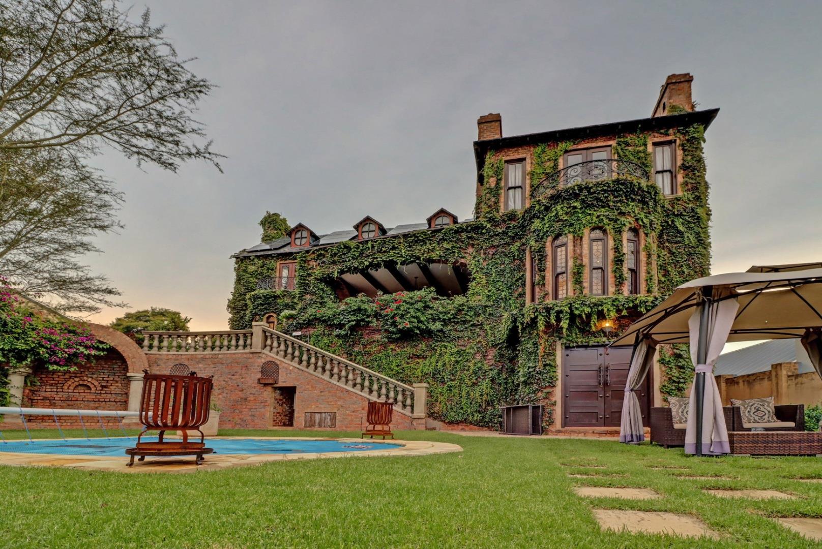 5 Bedroom House for sale in Boardwalk Meander Boardwalk Meander