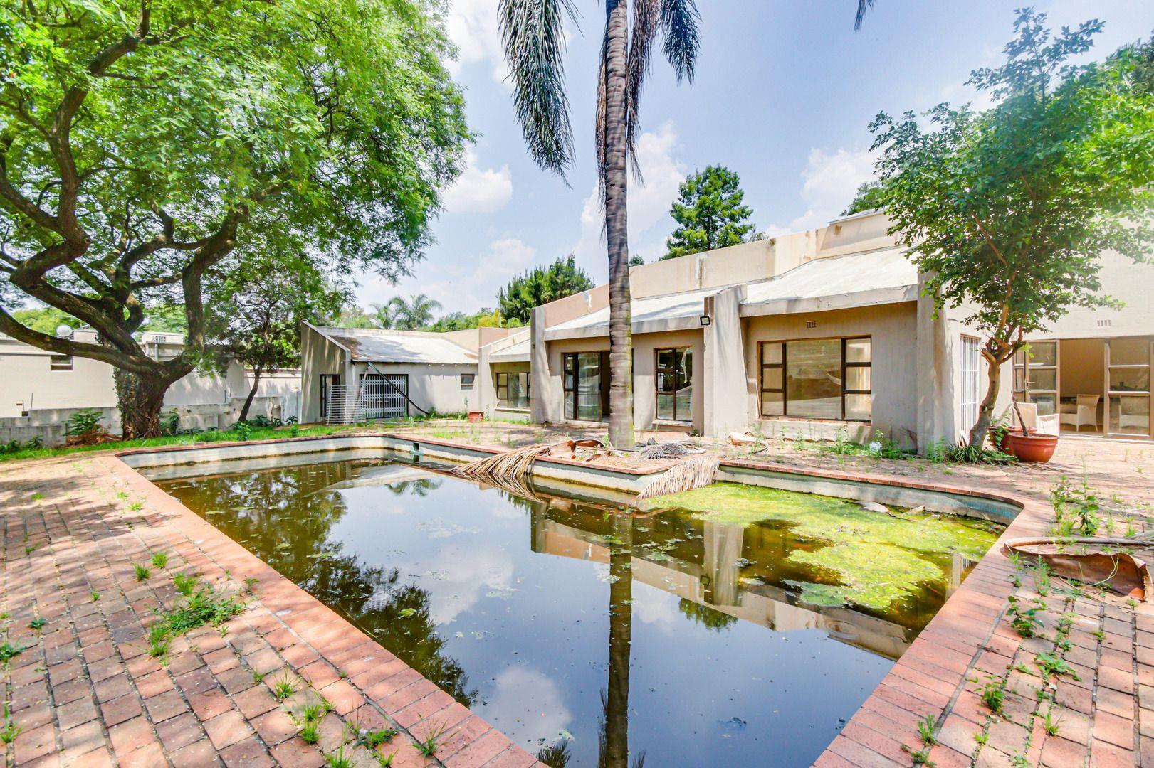 4 Bedroom House for sale in Sandown 10 Edward Rubenstein Drive P24