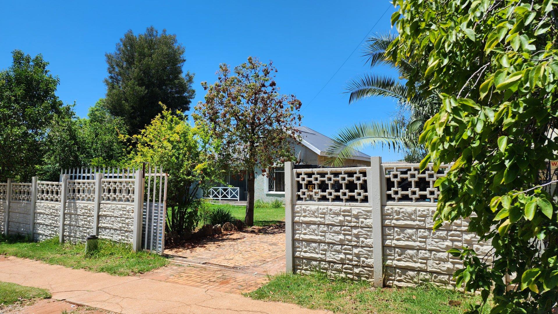 3 Bedroom House for sale in Krugersdorp North 79 Bodenstein Street